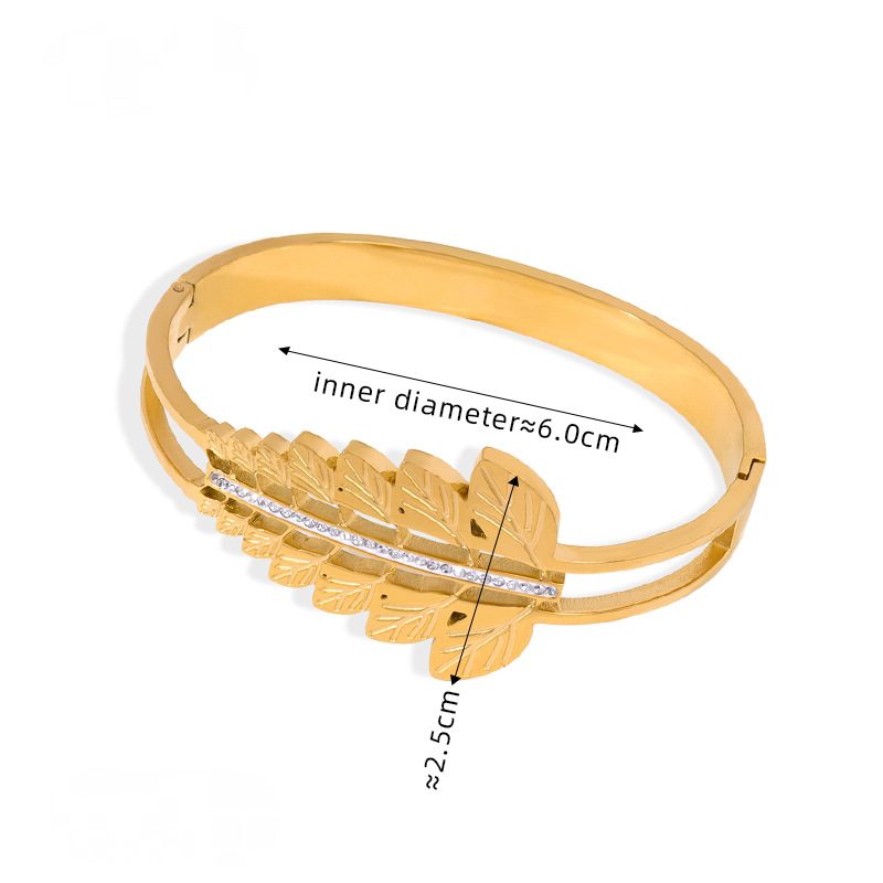Retro Personalized Leaf Pattern Stainless Steel Bracelet