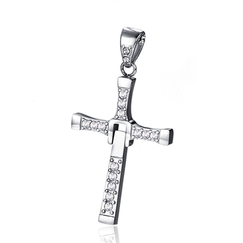 Collier avec pendentif en acier inoxydable et zircone cubique incrusté de croix