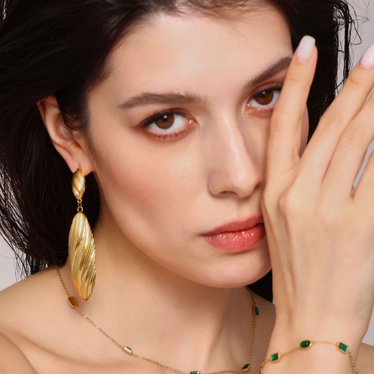 Stainless Steel Retro Textured Shell Drop Earrings