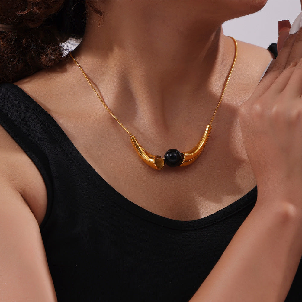 Stainless Steel Snake Chain Agate Crescent Pendant Necklace