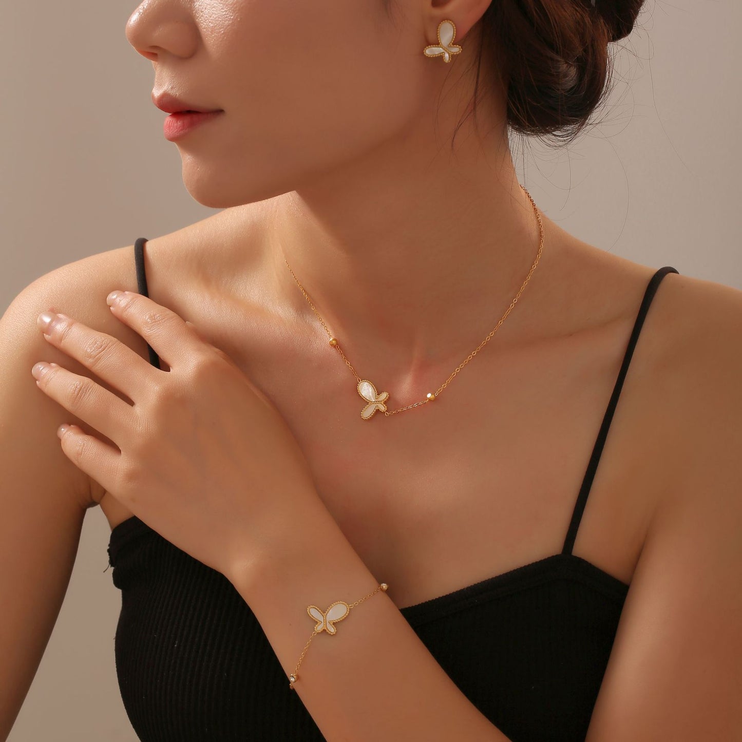 Butterfly Inlay Mother of Pearl Pendant Necklace Bracelet Earrings Jewelry Suit
