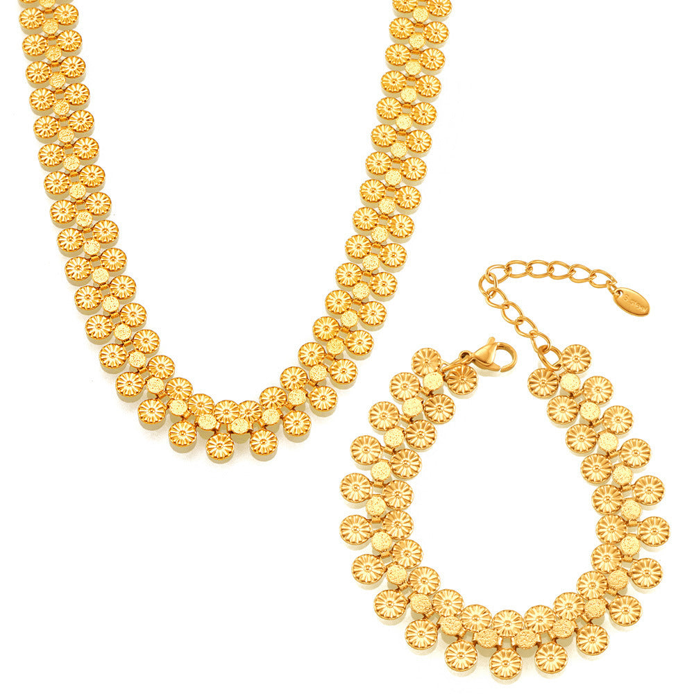 Vintage Pattern Round Plate Necklace Bracelet Jewelry Suit