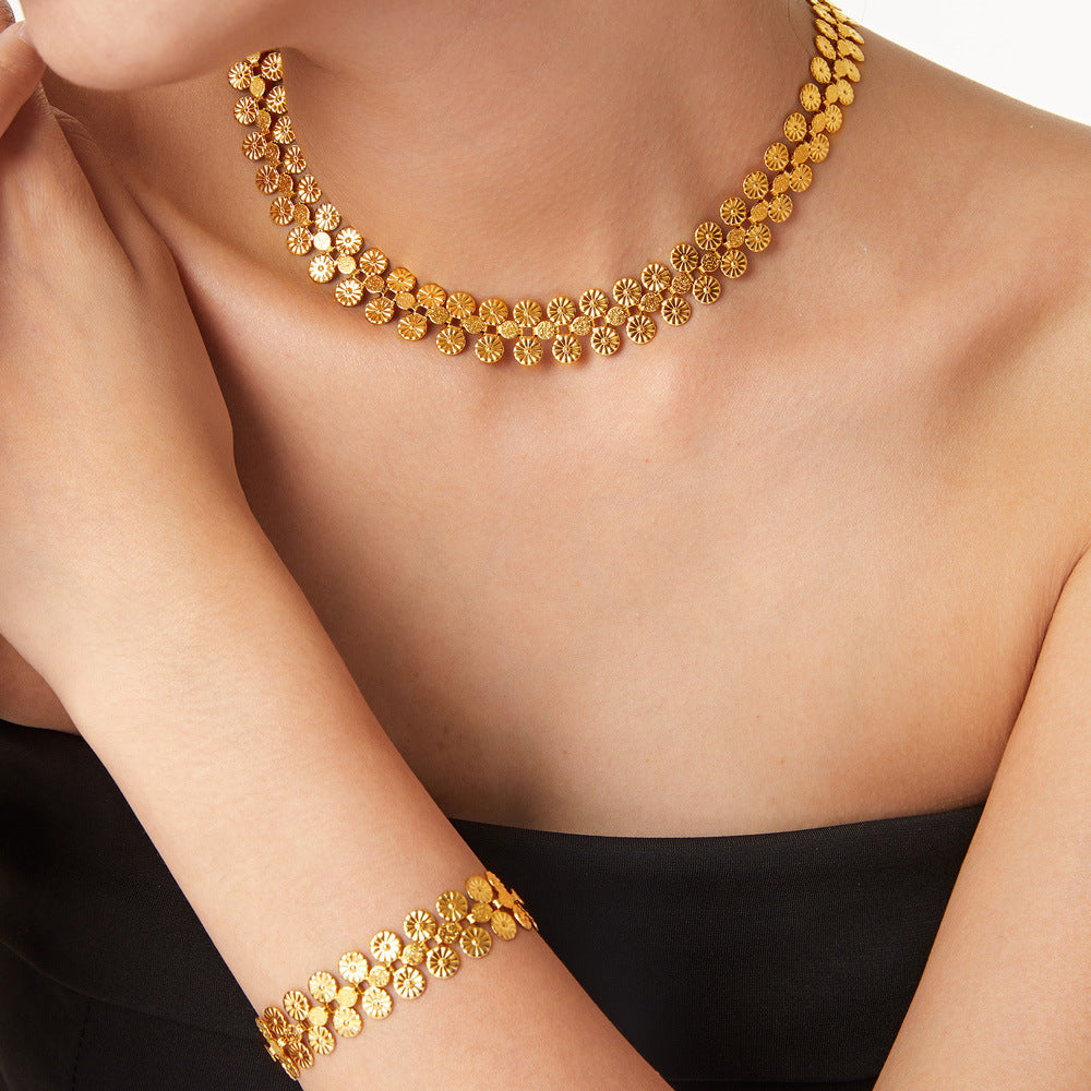 Vintage Pattern Round Plate Necklace Bracelet Jewelry Suit