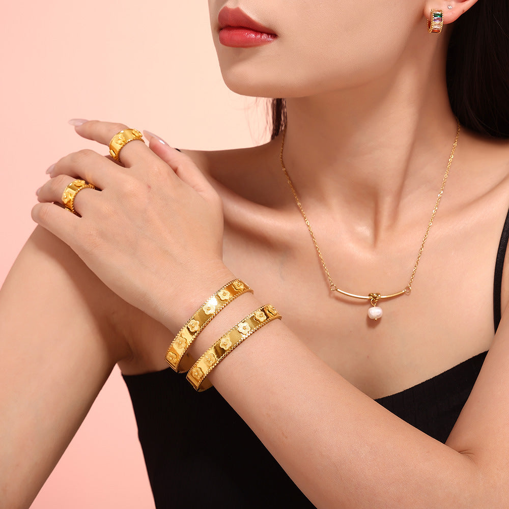 Stainless Steel Embossed Flower Bracelet Ring Jewelry Suit