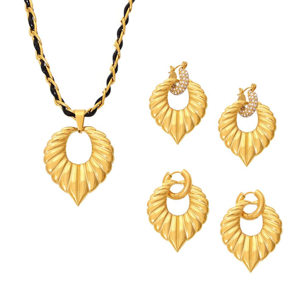 Textured Heart Rhinestone Necklace Earrings Jewelry Suit