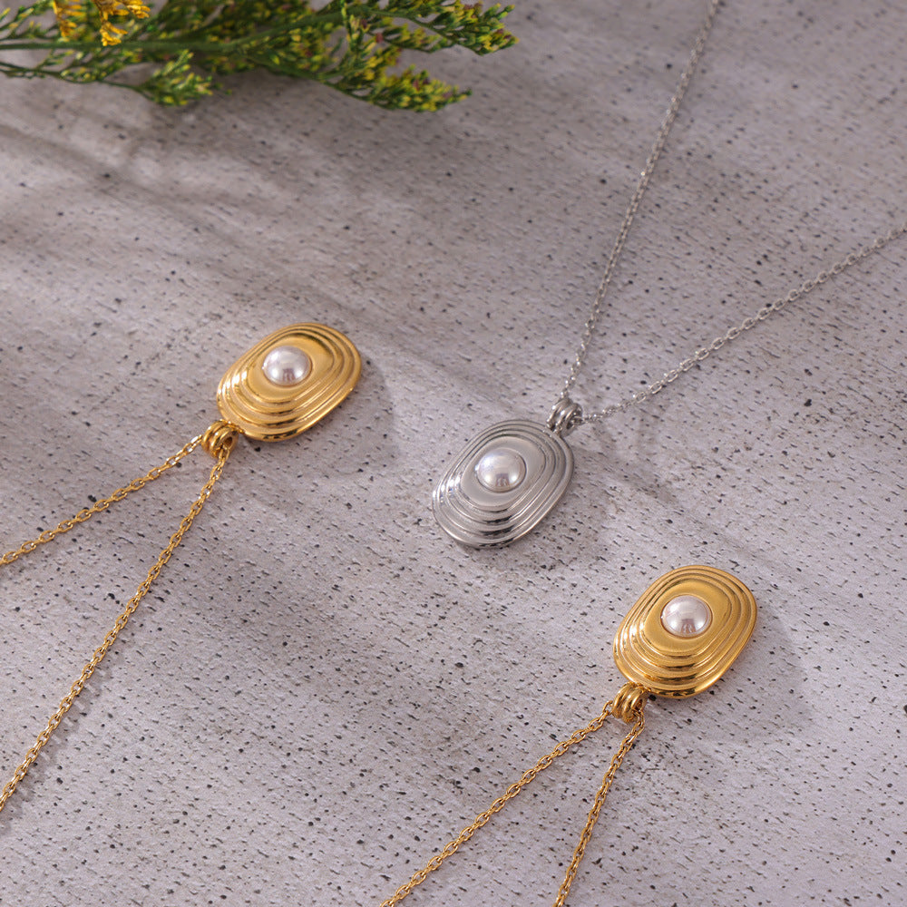 Stainless Steel Multi-level 3D Round Pendant Inlay Imitation Pearl Necklace