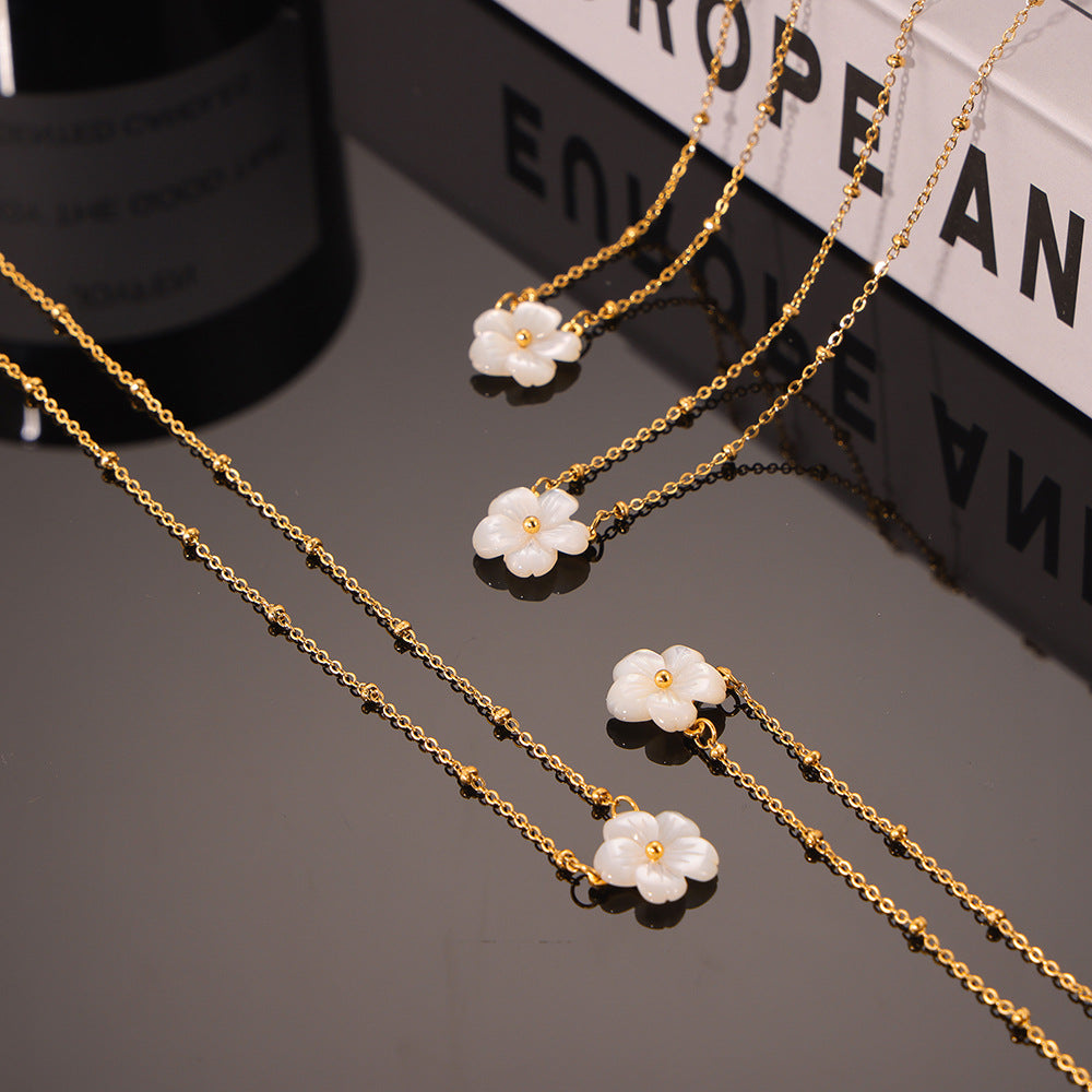 Stainless Steel White Sea Shell Flower Pendant Necklace