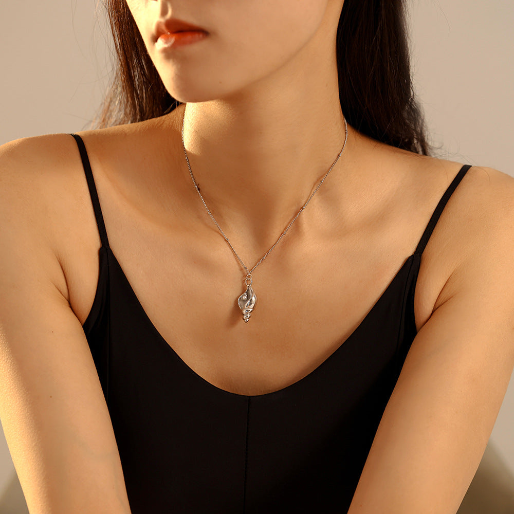 Stainless Steel Conch Inlay Imitation Pearl Pendant Necklace
