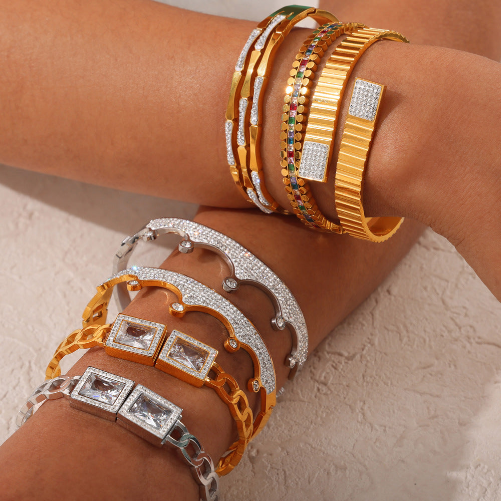 British Style Retro 18K Gold PVD Stainless Steel Bracelet