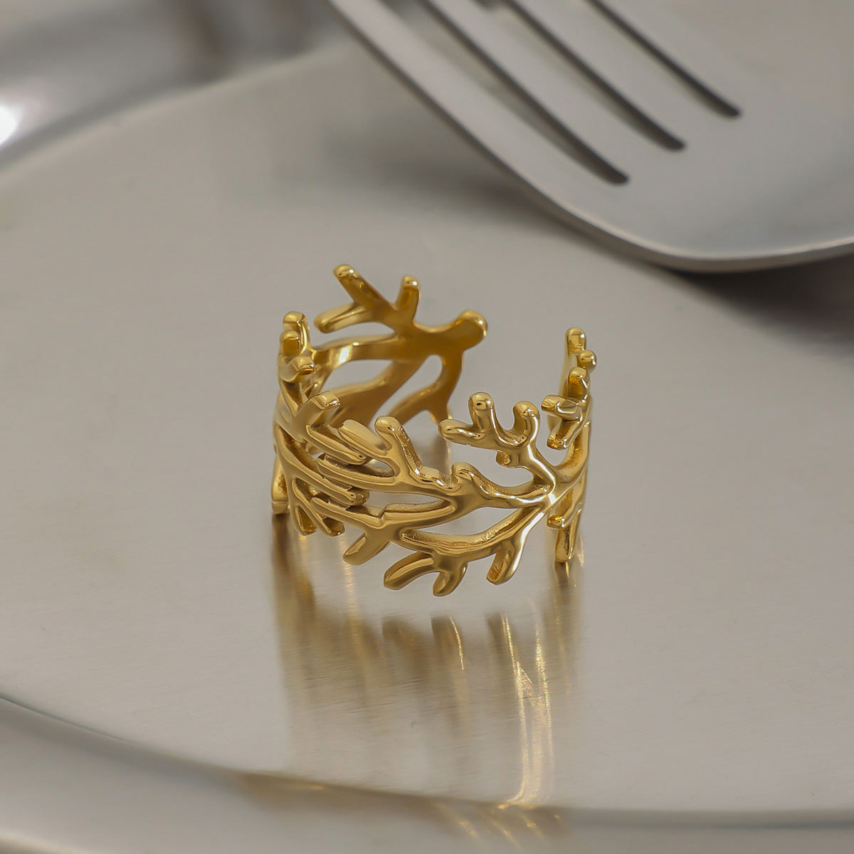 Stainless Steel 18K Gold PVD Coral Ring