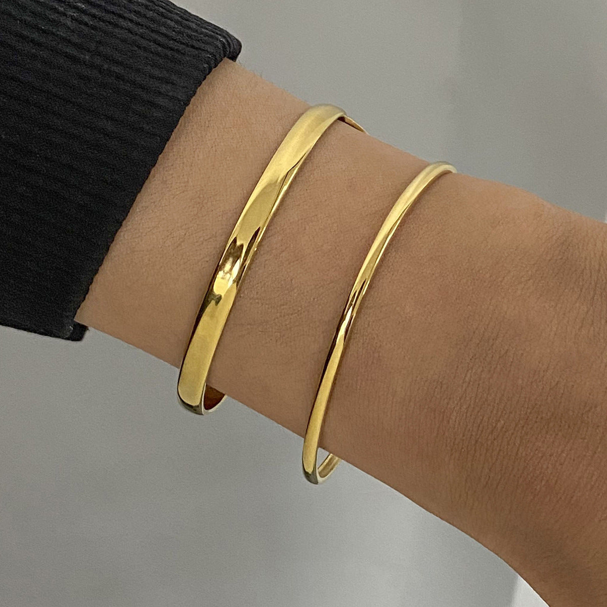 Stainless Steel 18K Gold PVD Shell Cuff Bracelet