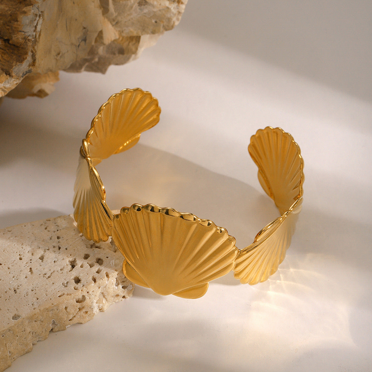 18K Gold PVD Stainless Steel Shell Splicing Cuff Bracelet
