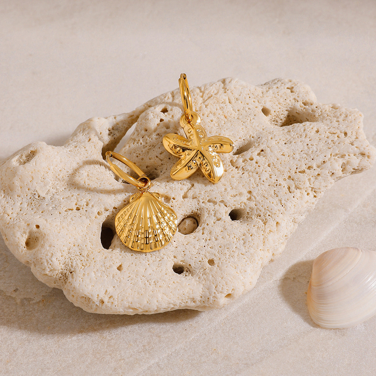 Stainless Steel 18K Gold PVD Starfish Shell Huggie Earrings