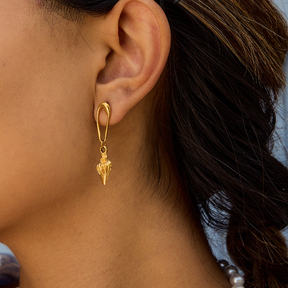 Stainless Steel 18K Gold PVD Geometric Conch Pendant Earrings