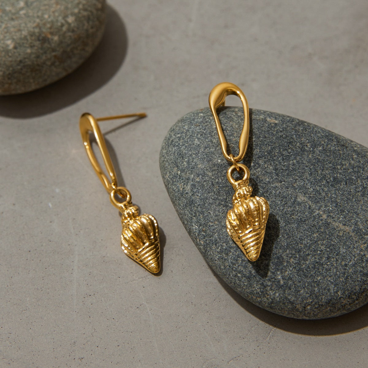 Stainless Steel 18K Gold PVD Geometric Conch Pendant Earrings