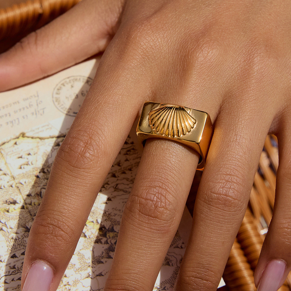 Stainless Steel 18K Gold PVD Shell Ring