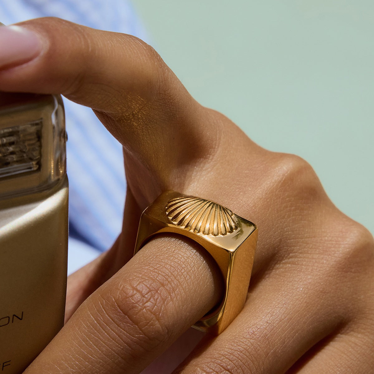 Stainless Steel 18K Gold PVD Shell Ring