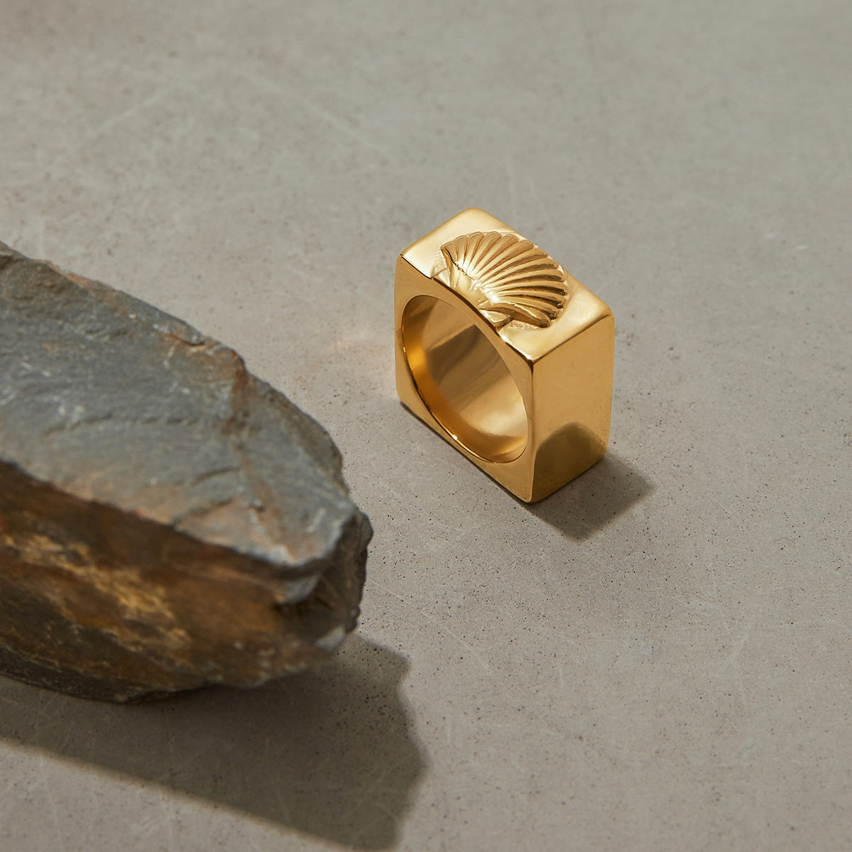 Stainless Steel 18K Gold PVD Shell Ring