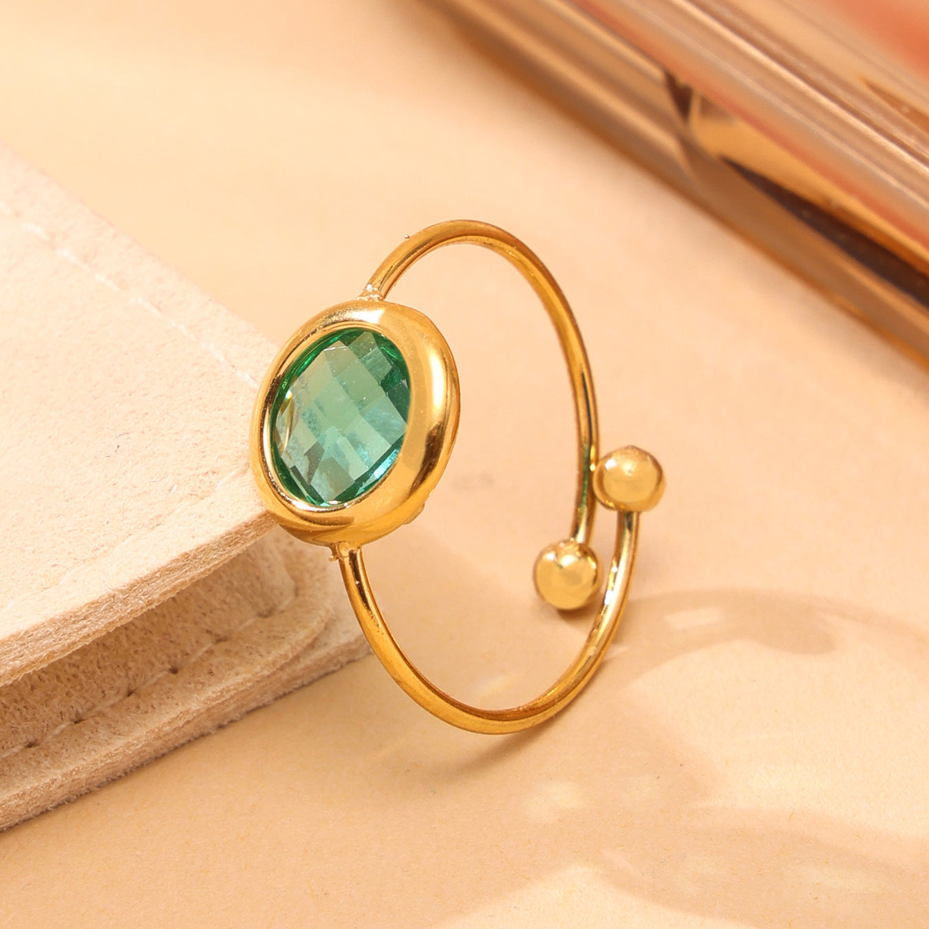 Light Luxury Crystal Round Glass Bead Ring