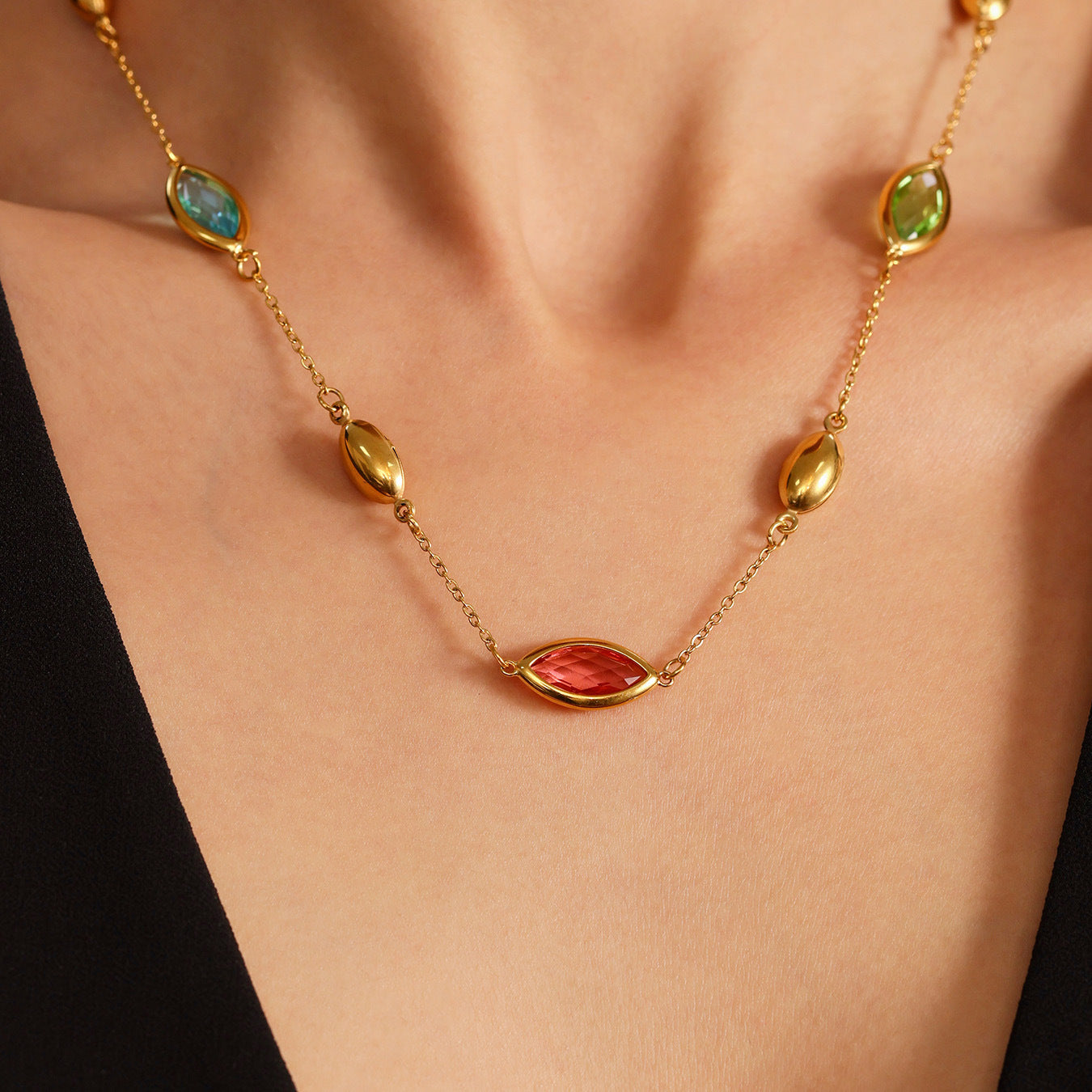 Multi Faceted Translucent Glass Collarbone Necklace
