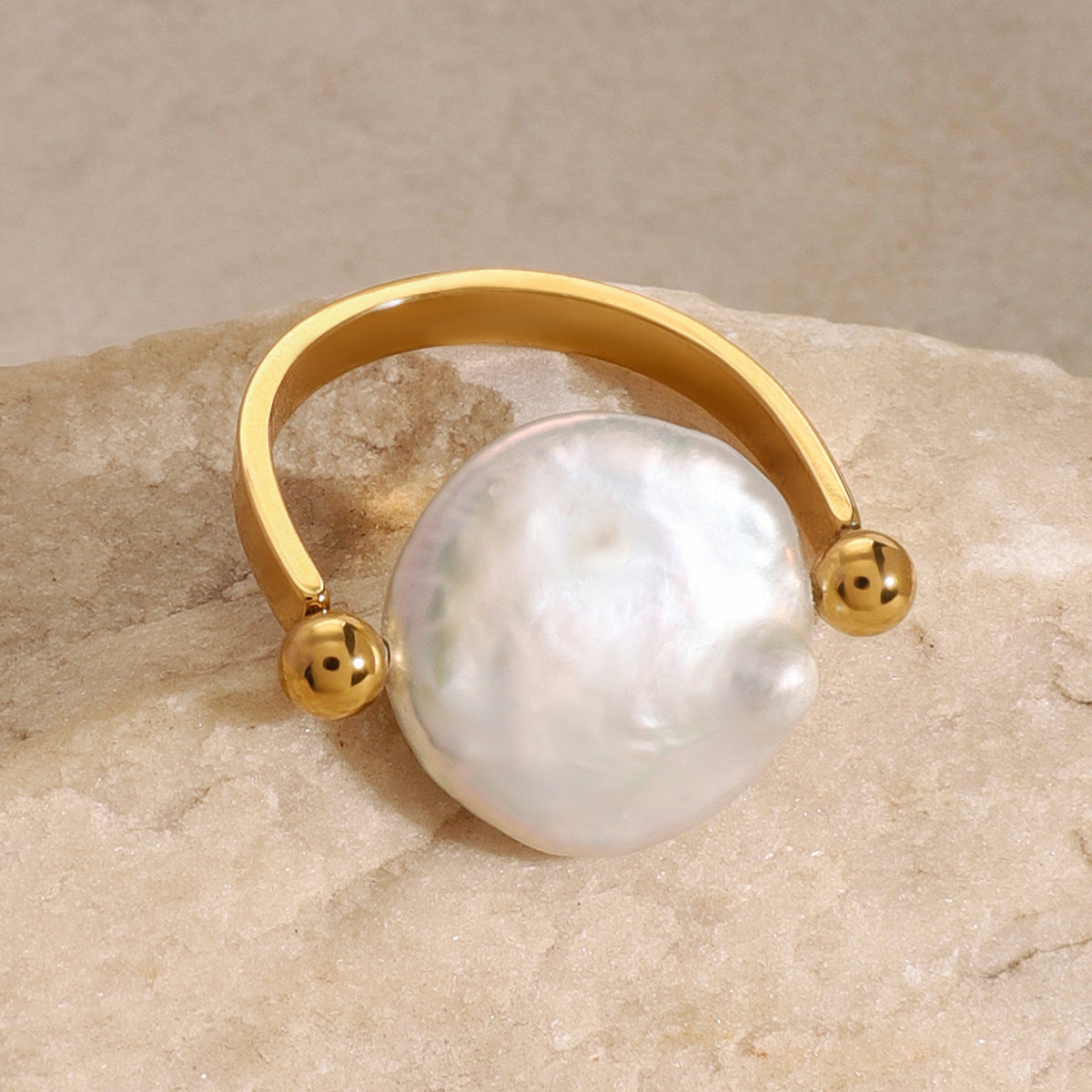 Stainless Steel Button Pearl Smooth Ring