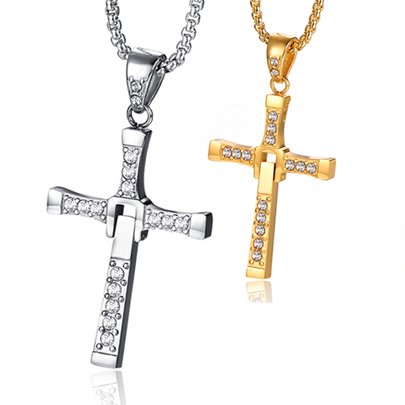 Collier avec pendentif en acier inoxydable et zircone cubique incrusté de croix