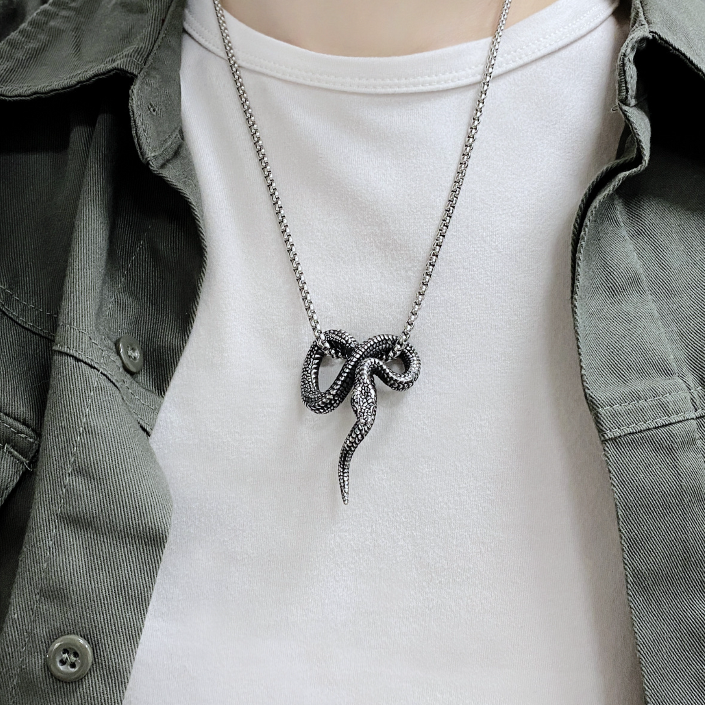 Collier en acier inoxydable avec python