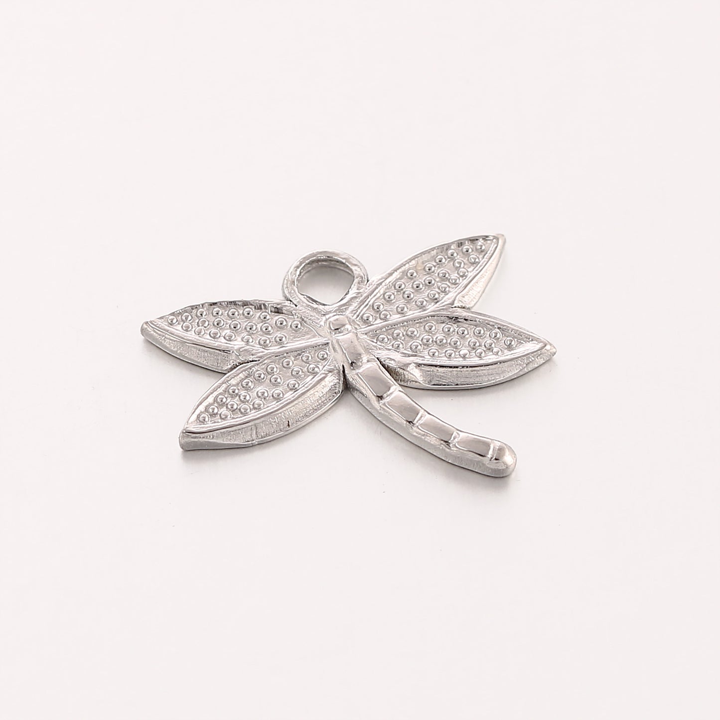 Pendentif libellule en acier inoxydable et PVD or 18 carats