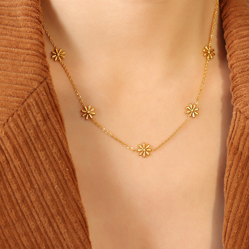 Daisy Stainless Steel Chain Necklace