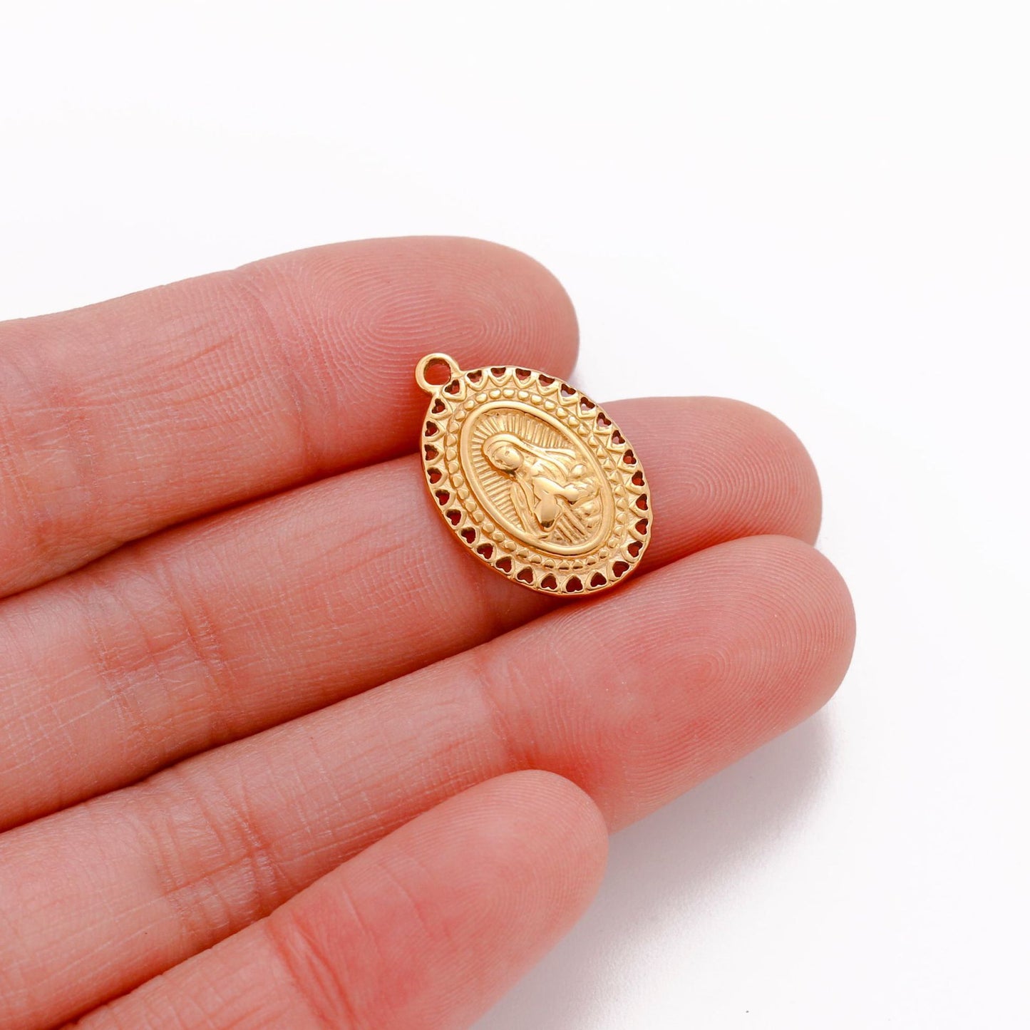 Pendentif ovale en acier inoxydable Vierge Marie