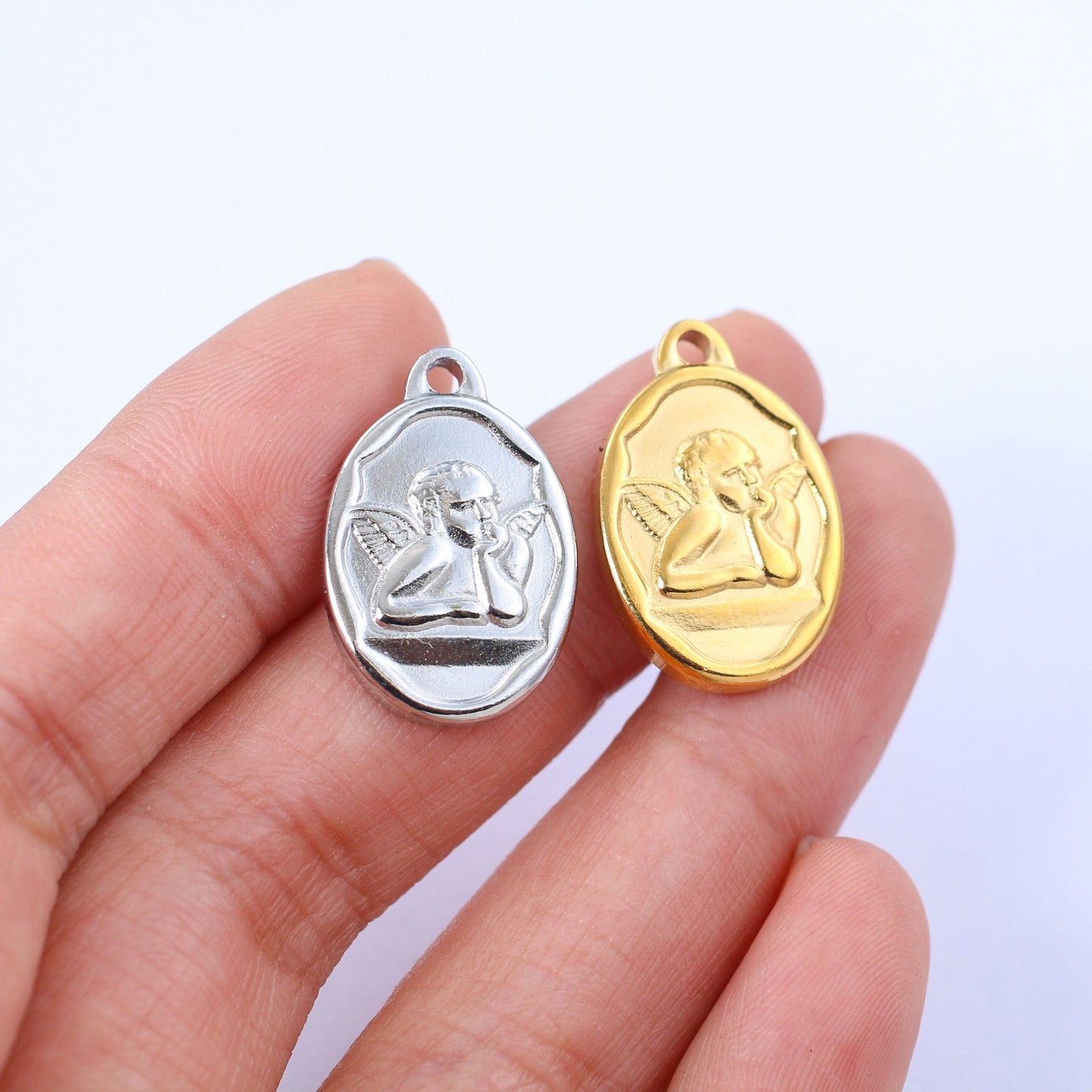 Pendentif ange ovale en acier inoxydable