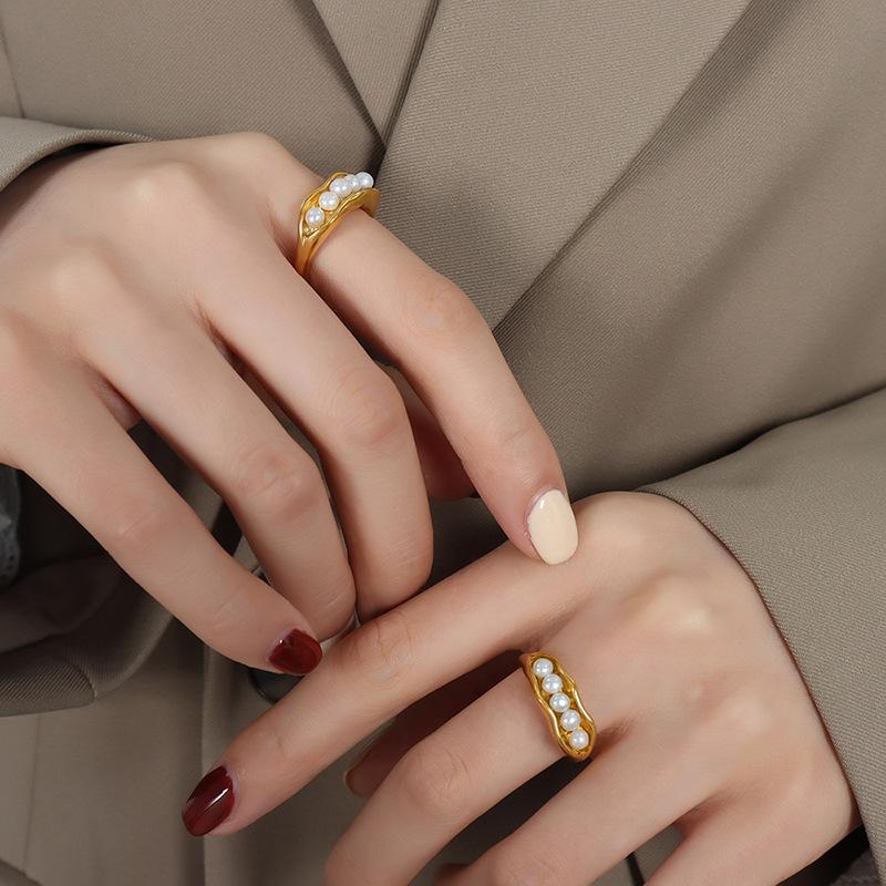 Stainless Steel Pod-Shaped Inlay Freshwater Pearl Ring