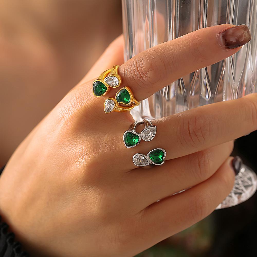 Bague en acier inoxydable à double couche avec cœur et goutte d'eau et zircone cubique