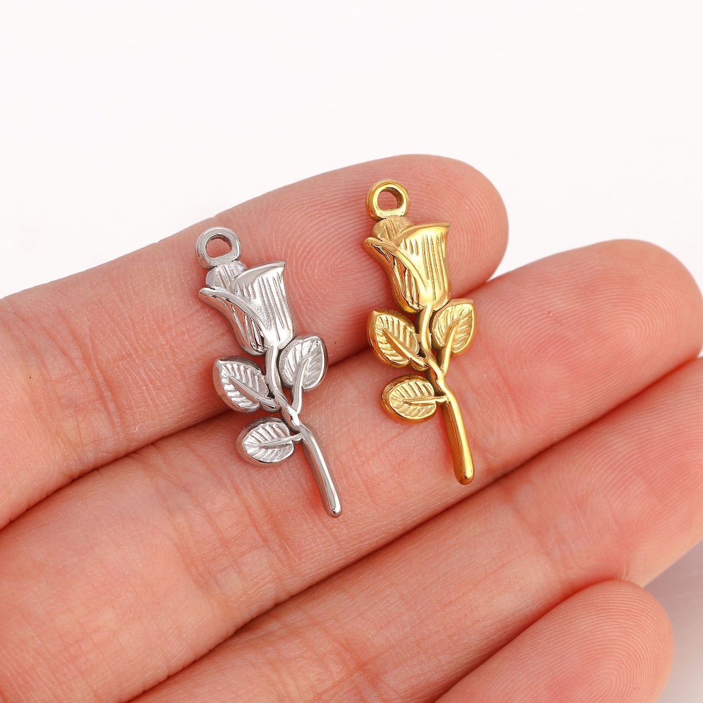 Pendentif rose 3D en acier inoxydable
