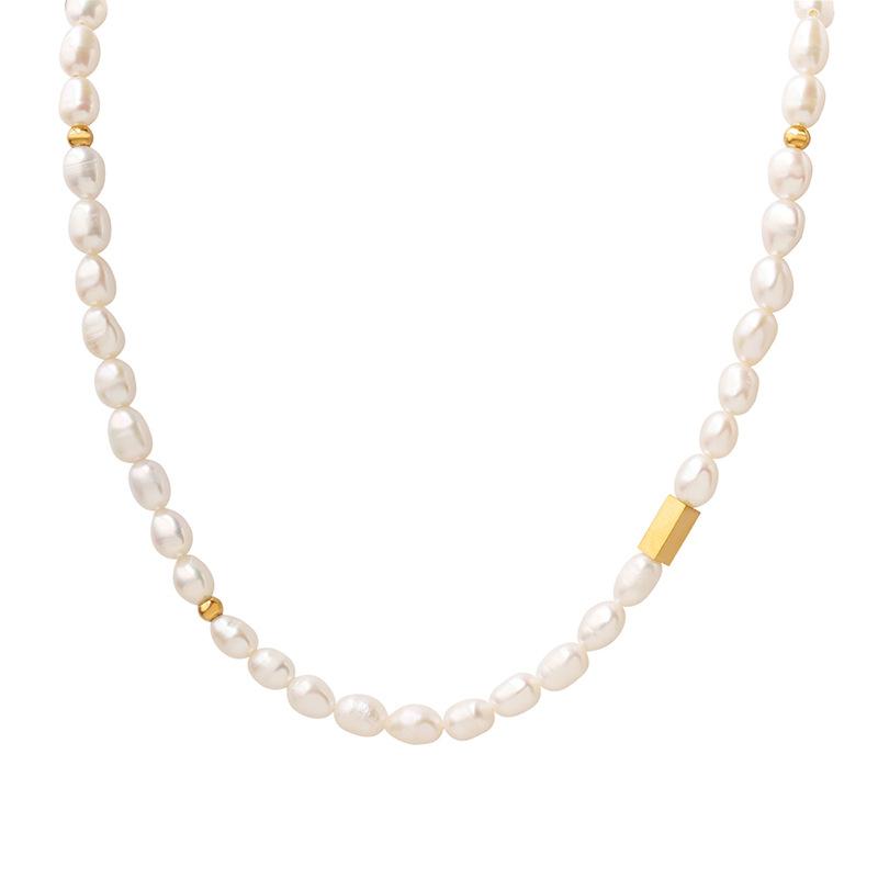 Minimalist Freshwater Pearl Necklace