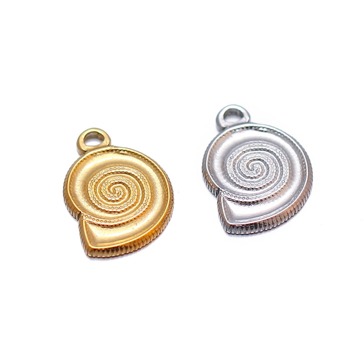 18K Gold PVD Stainless Steel Conch Shape Pendant