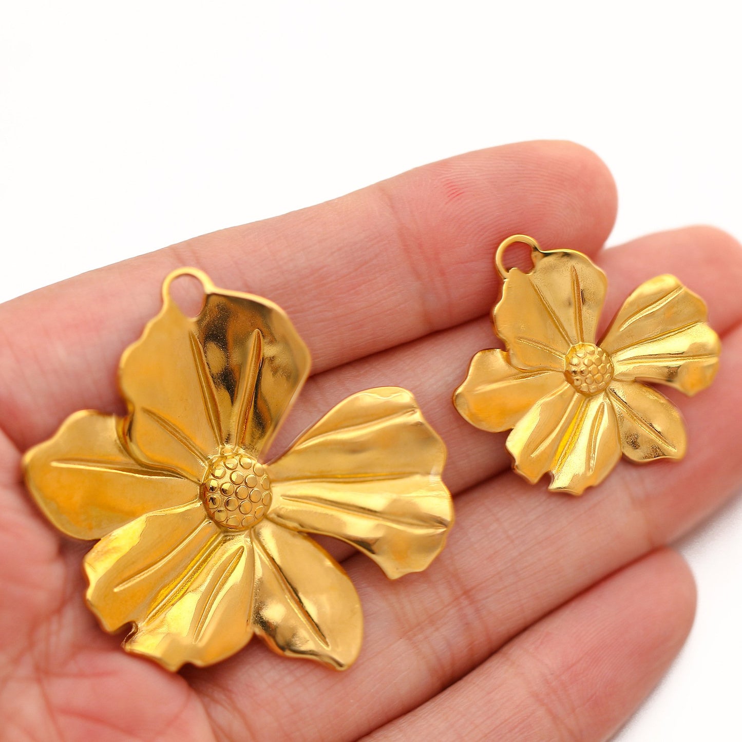 Pendentif en acier inoxydable à motif de fleur irrégulière