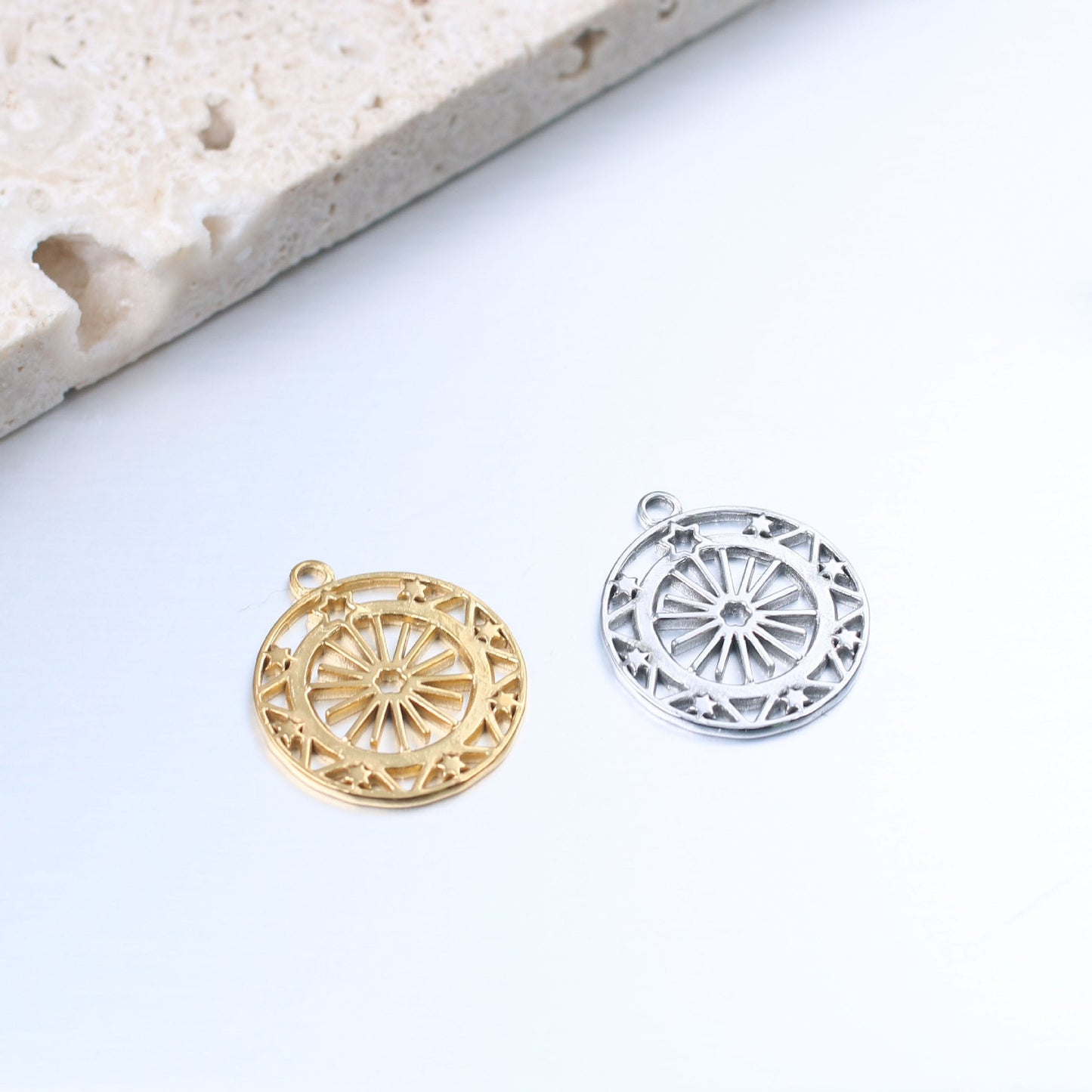 Stainless Steel Hollow Ferris Wheel Star Pendant