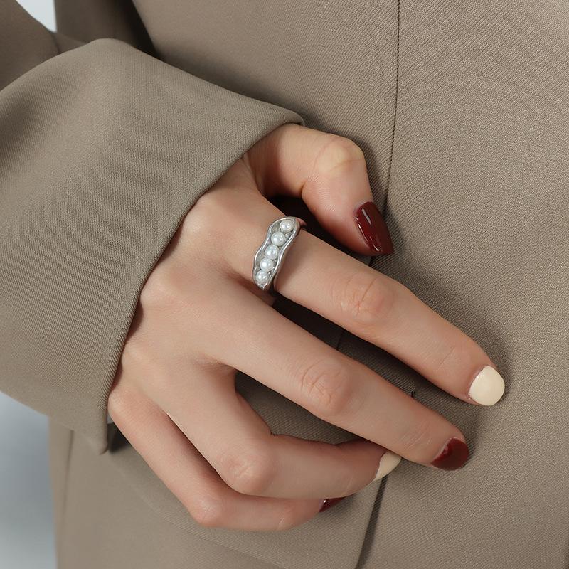 Stainless Steel Pod-Shaped Inlay Freshwater Pearl Ring
