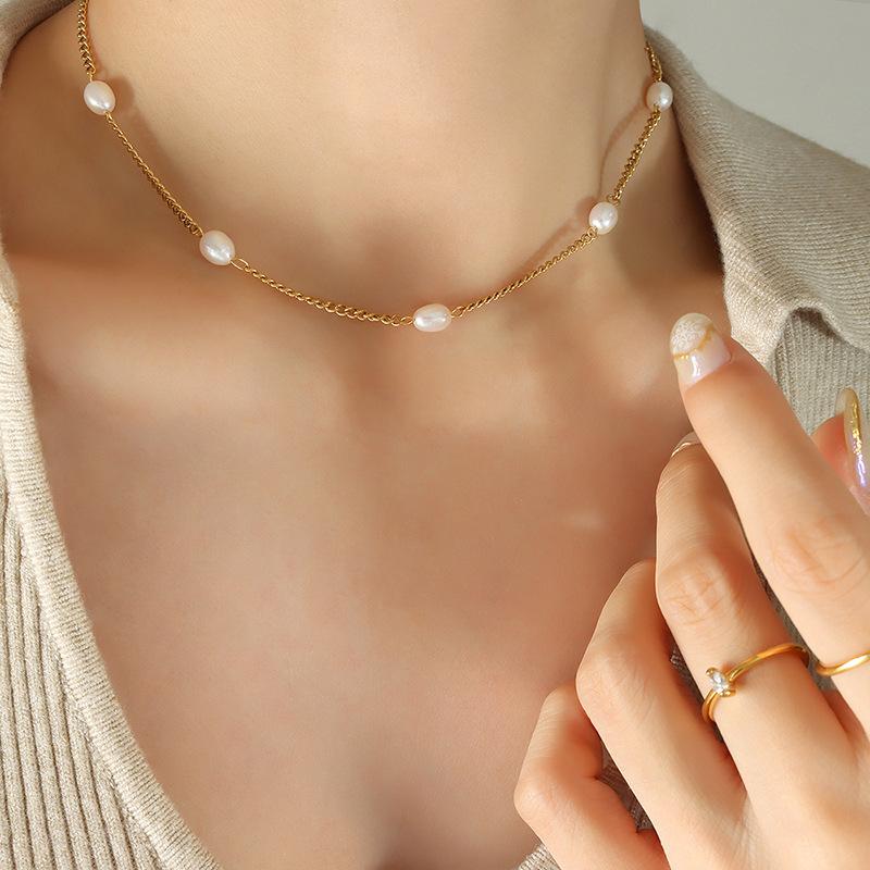 Separated Freshwater Pearl Curb Chain Necklace