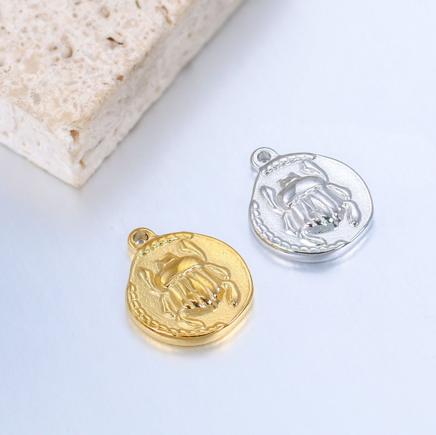 Pendentif scarabée en acier inoxydable