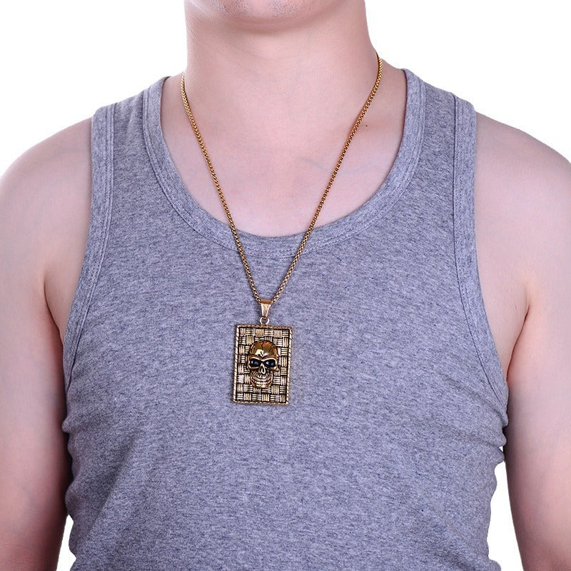 Collier avec pendentif carré en forme de tête de mort en acier inoxydable