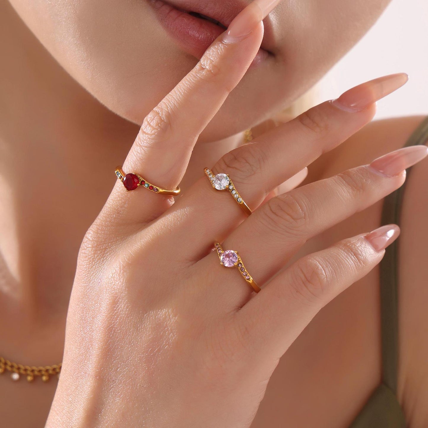 Bague ajustable en acier inoxydable avec zircone cubique ronde