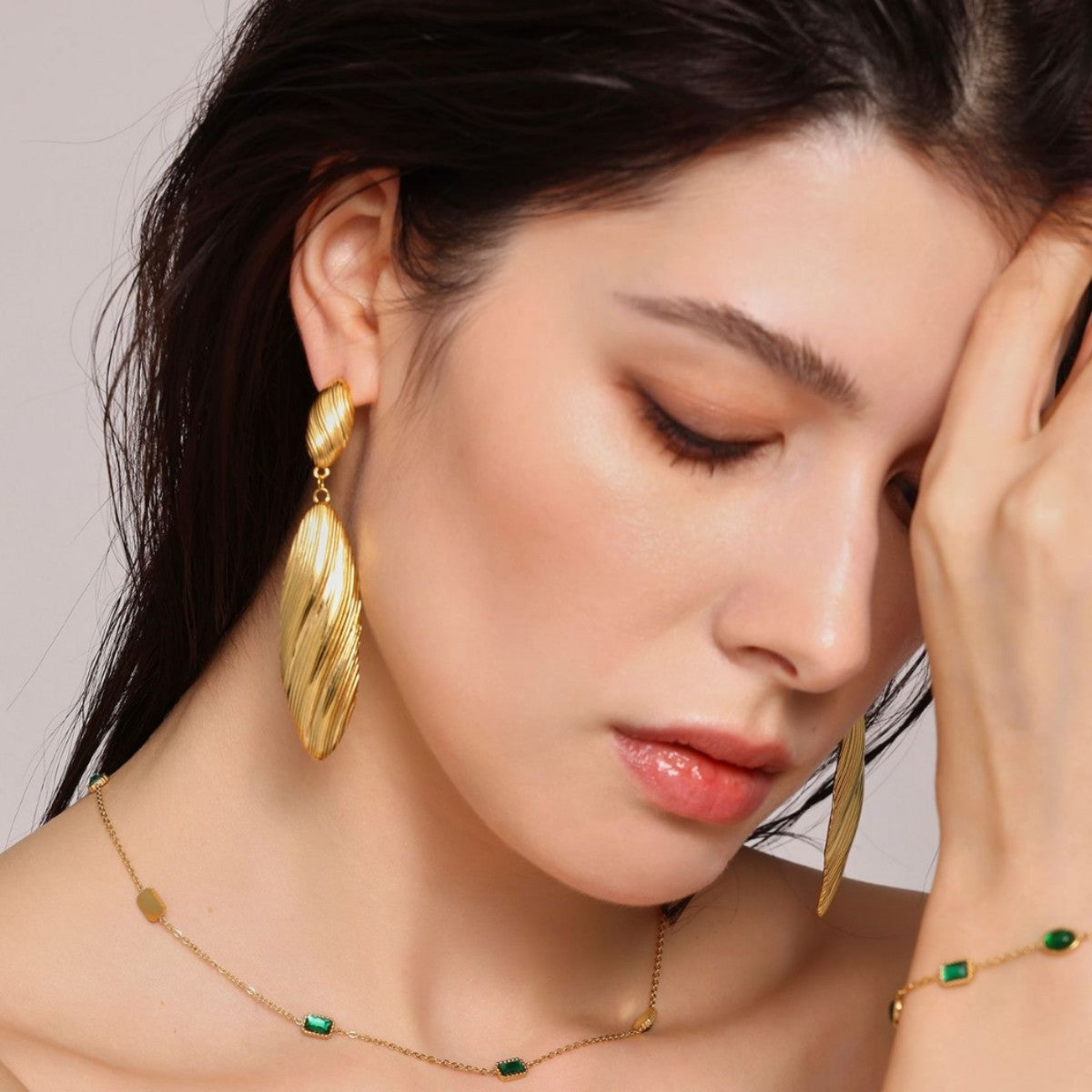 Stainless Steel Retro Textured Shell Drop Earrings