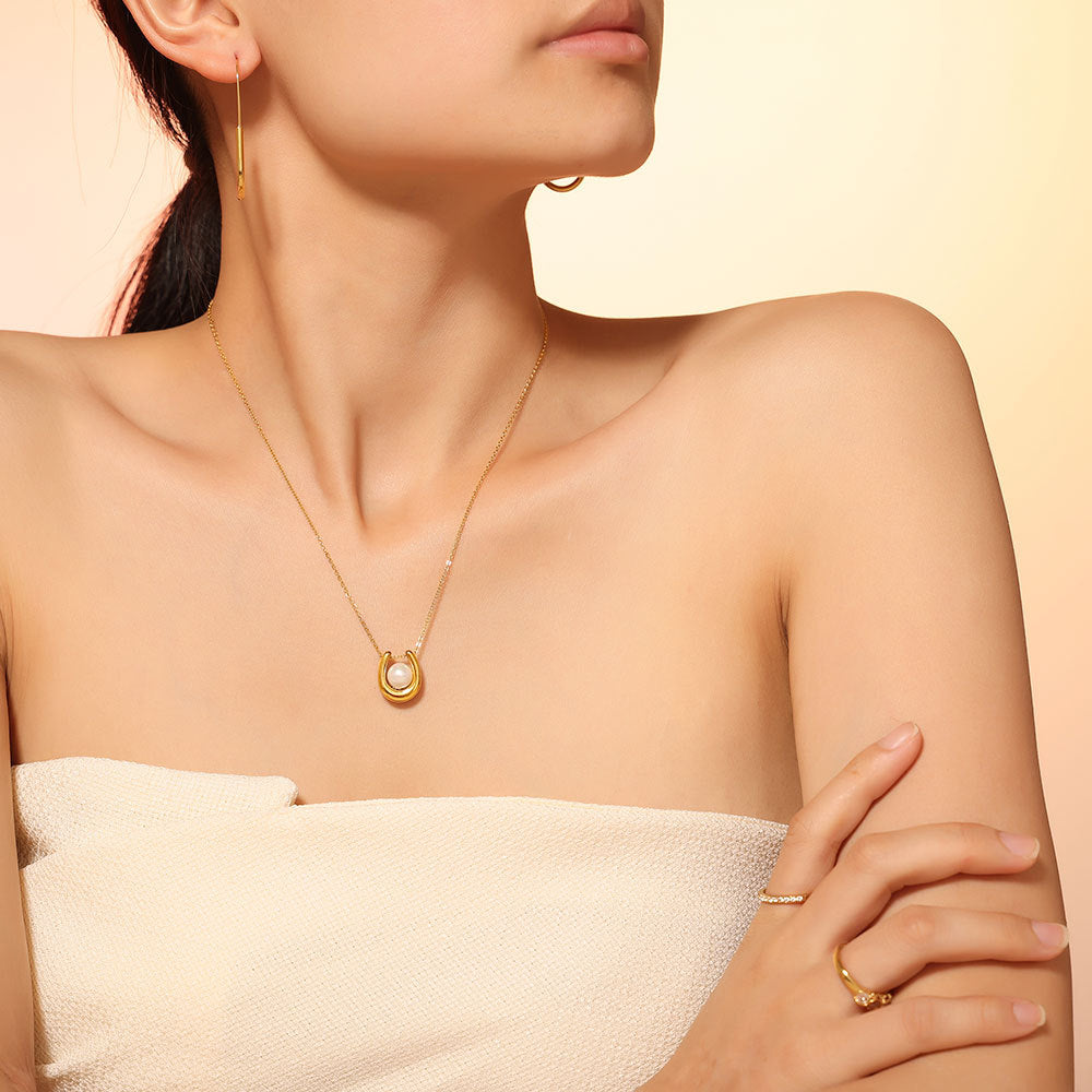 Stainless Steel Heart Shape Imitation Pearl Pendant Necklace