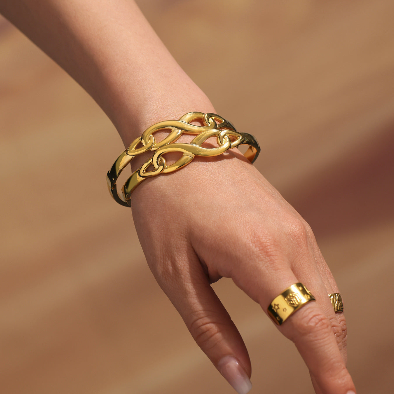 8-shaped Hollow Stainless Steel Bracelet