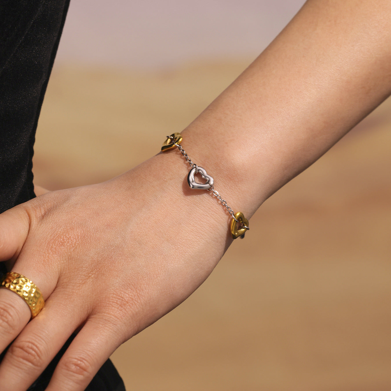 18K Gold PVD Stainless Steel Heart Shape Welded Bracelet