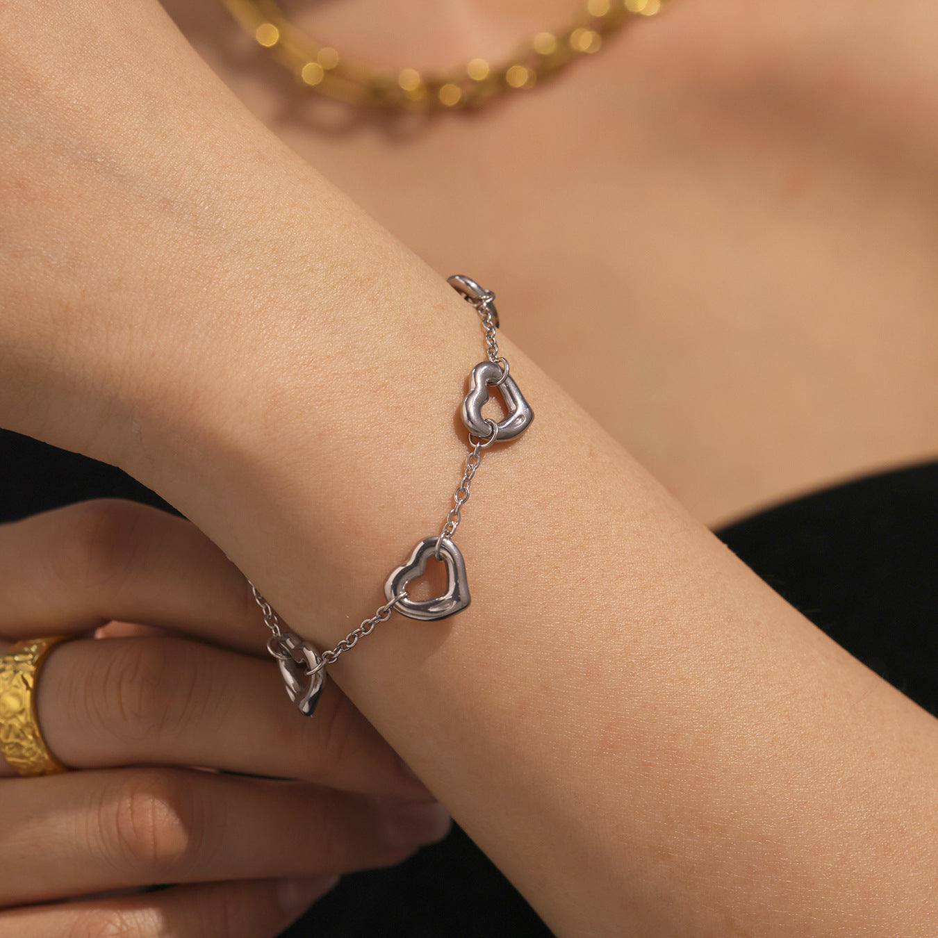 18K Gold PVD Stainless Steel Heart Shape Welded Bracelet