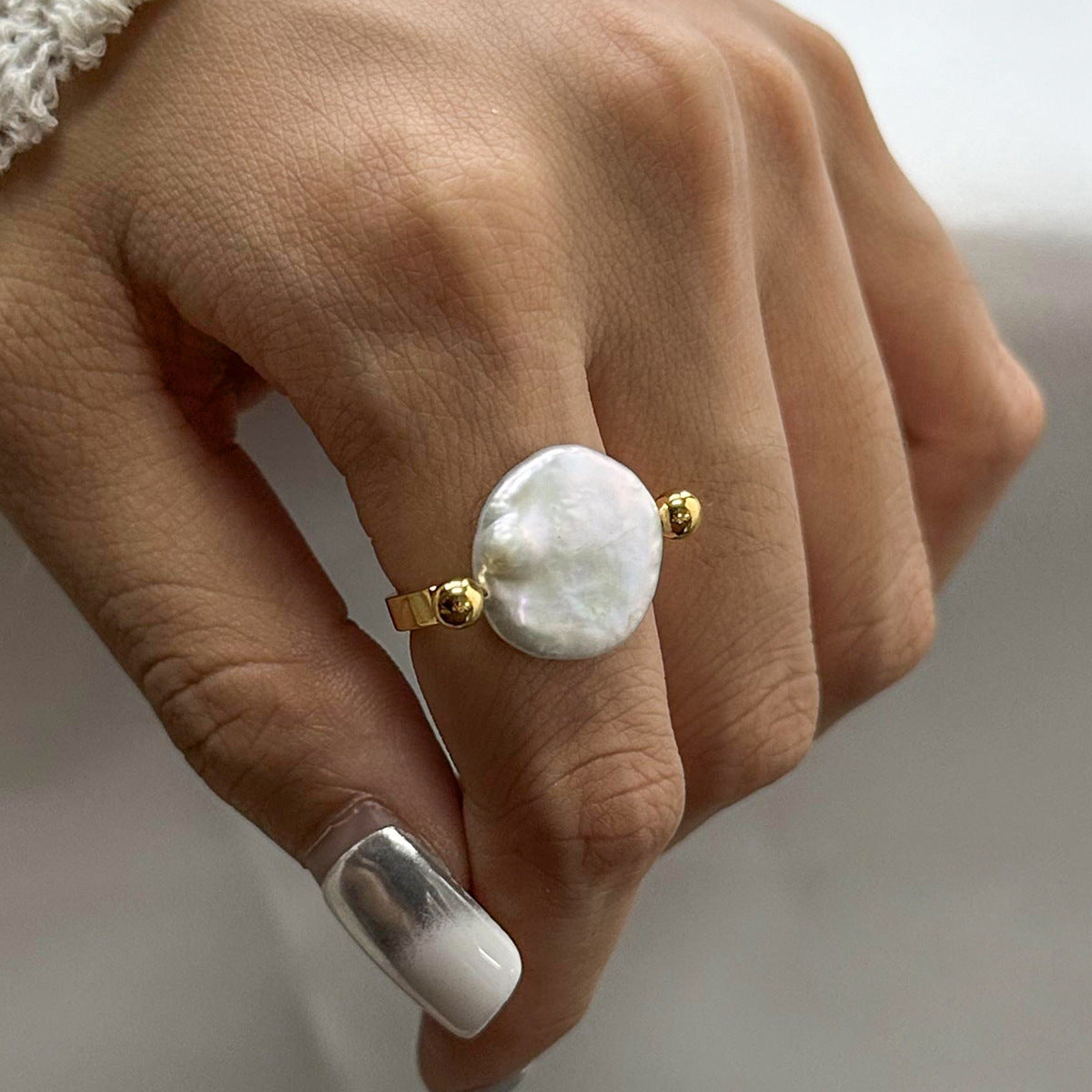 Stainless Steel Button Pearl Smooth Ring