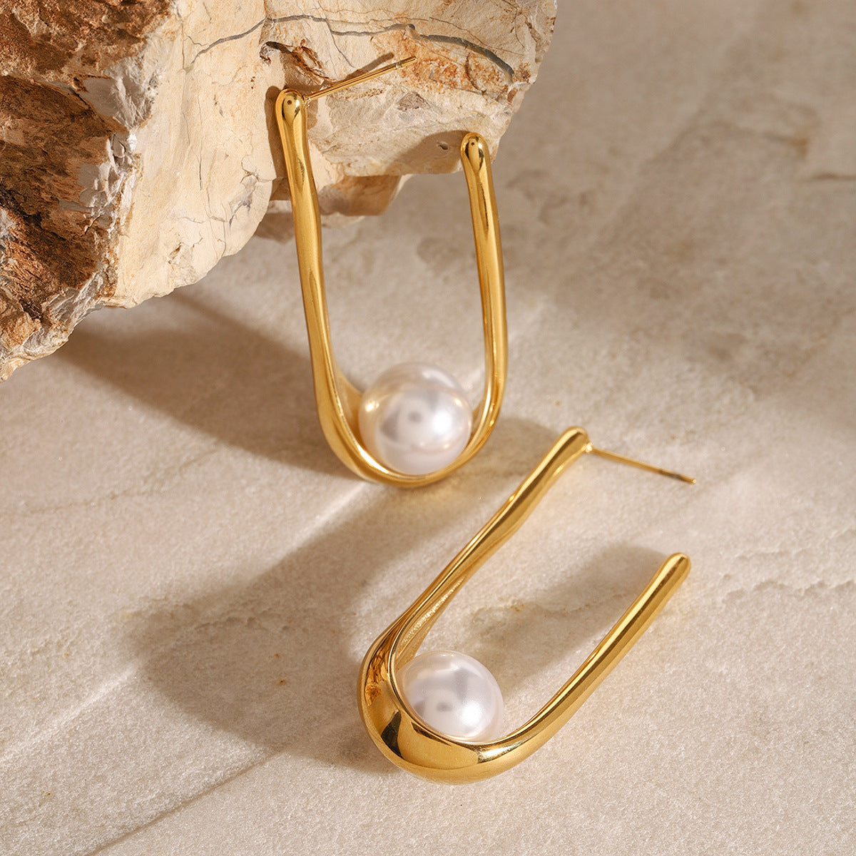 Stainless Steel U-shaped Pearl Earrings